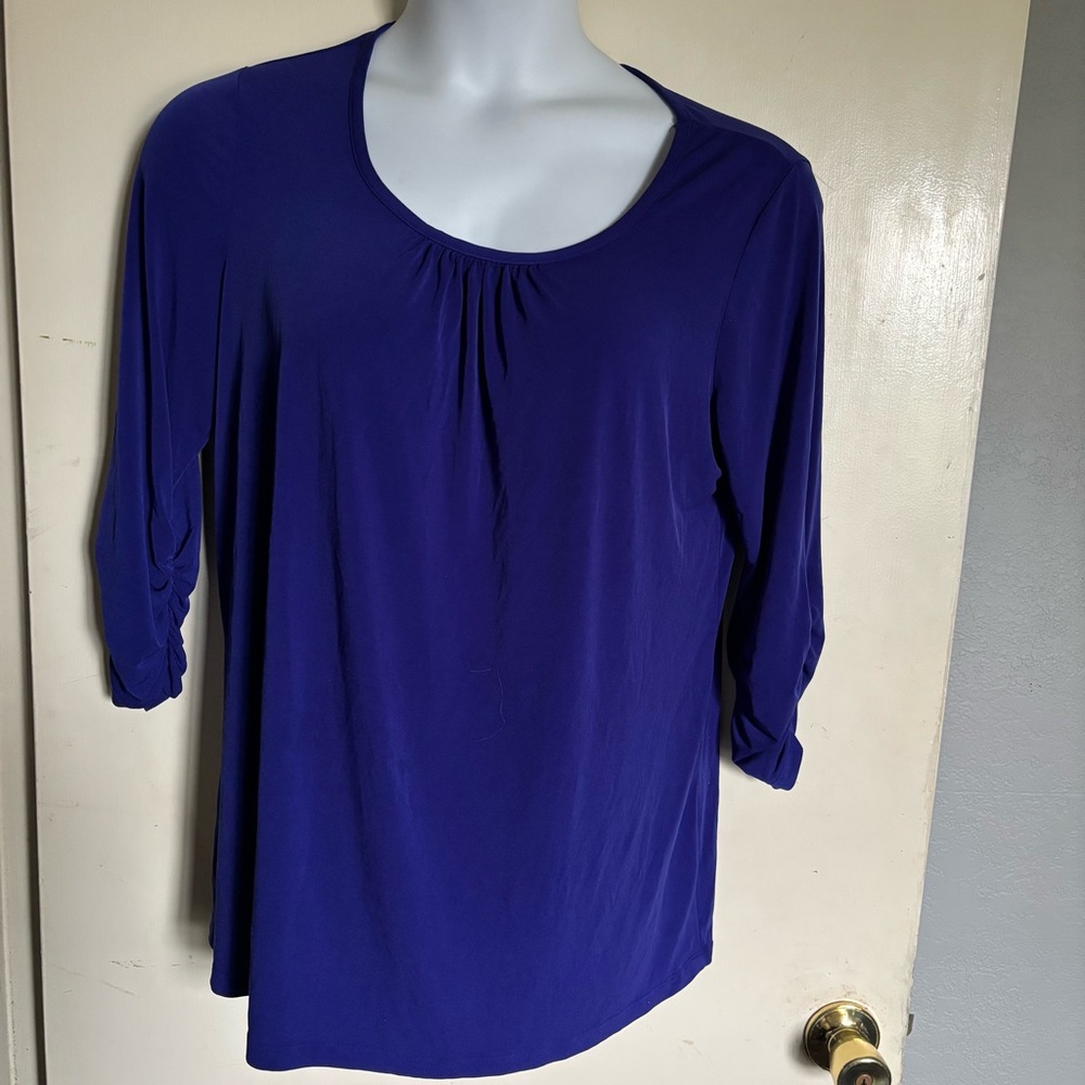 Women's Blue Top